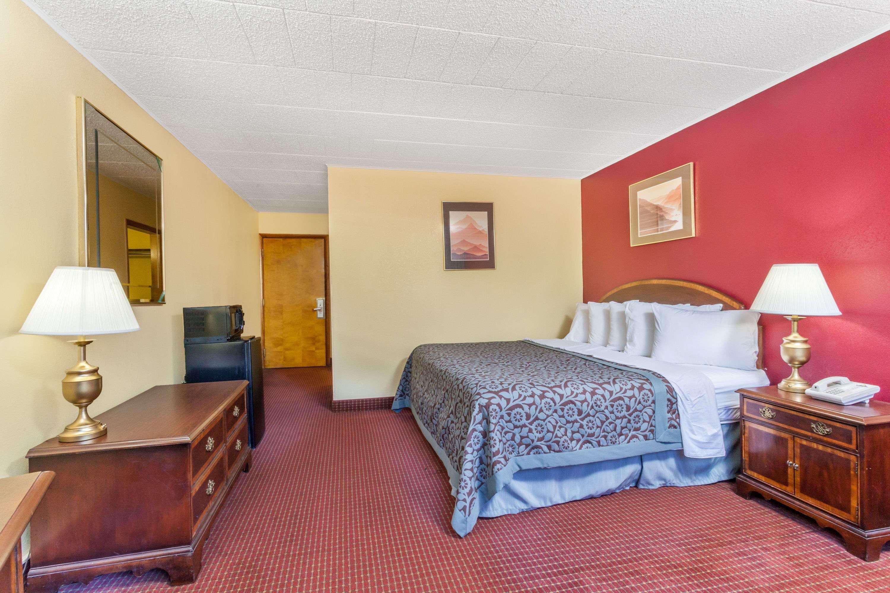 Days Inn By Wyndham Scranton Pa Dickson City Exterior photo