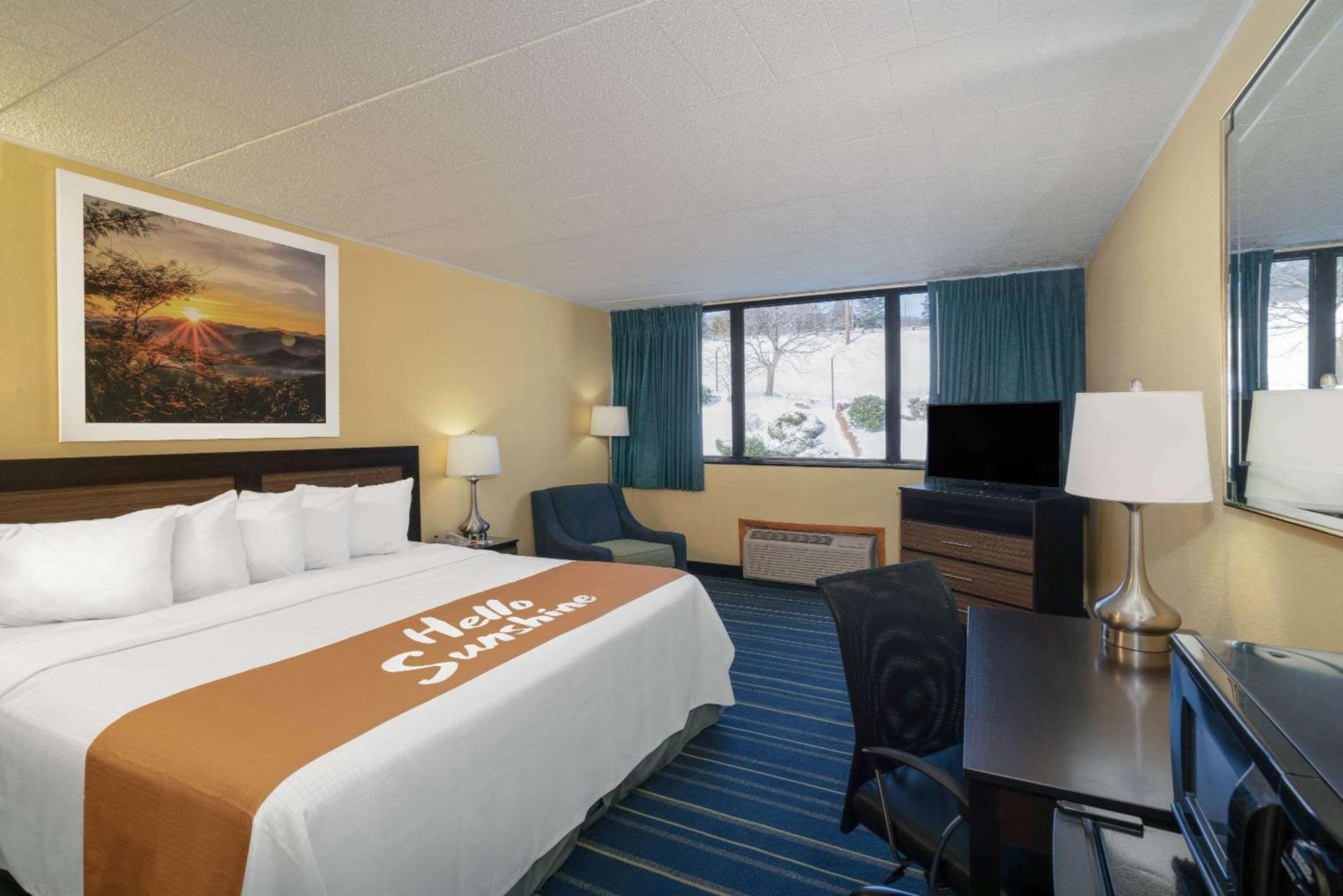 Days Inn By Wyndham Scranton Pa Dickson City Exterior photo