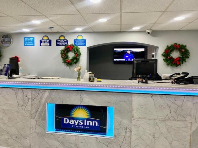 Days Inn By Wyndham Scranton Pa Dickson City Exterior photo